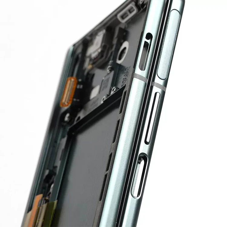Lipur 3 LCD layar